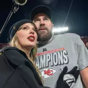 Taylor Swift Gaffe Sparks Police Plea After Fans Swarm London Neighbourhood