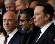 Trump's Executive Order Shakes Up Space Race: Musk and Bezos in the Spotlight