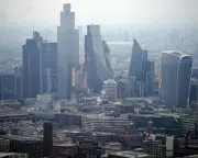 UK Services Sector Confidence Plummets as Costs Soar and Demand Weakens