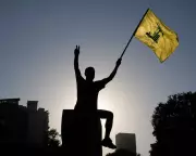 US Pressure on Lebanon to Disarm Hezbollah Risks Escalating Regional Tensions