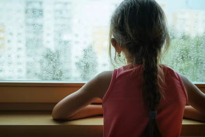 Childhood Loneliness Linked to Higher Risk of Middle-Age Dementia, Groundbreaking UK Study Reveals