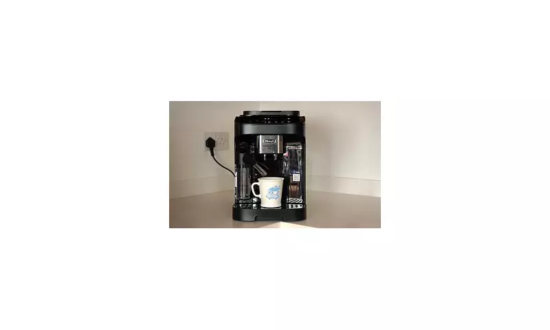 De'Longhi Magnifica Evo Review: The Ultimate Automatic Coffee Machine for Your Kitchen?