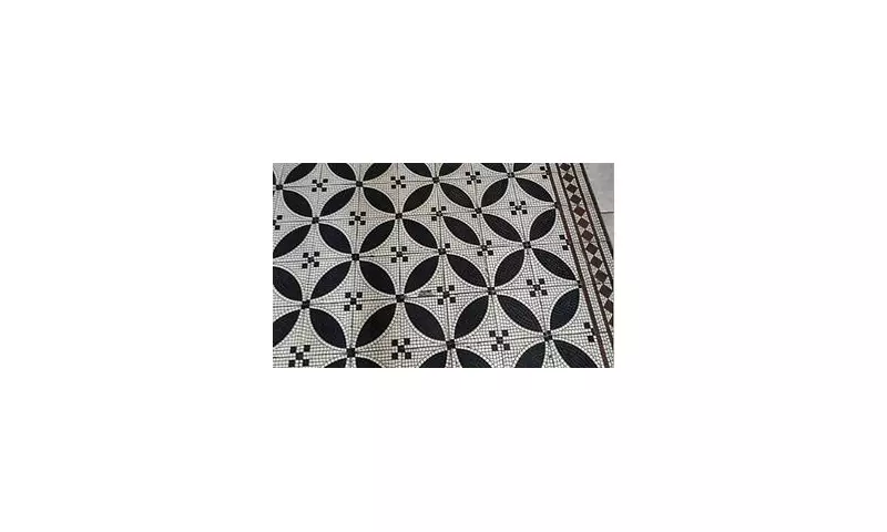 Dental Disaster: Can YOU Spot The Awful Mistake In This Floor Design? | Brits Left Horrified