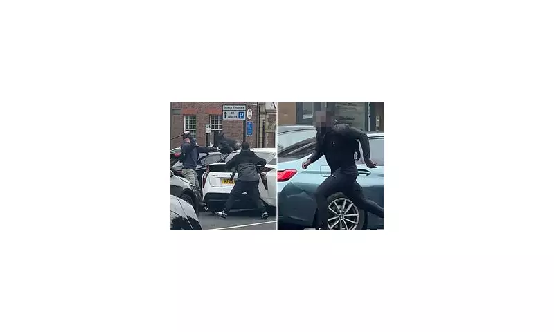 Dramatic Chase in North London: Undercover Cops Rammed as Suspect Flees in Stolen Car | Exclusive Video