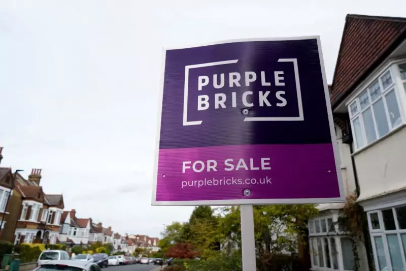 FTSE 100 Plunges as UK Inflation Stays at 8.7%: Mortgage and Housing Fears Intensify