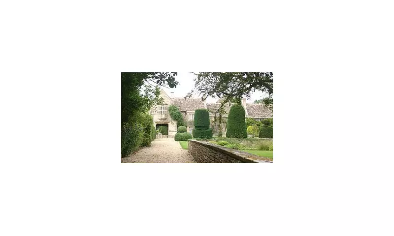 Inside the 15th-Century Manor of Jeffrey Epstein's British Mentor | The Shady Financier Who Opened Doors