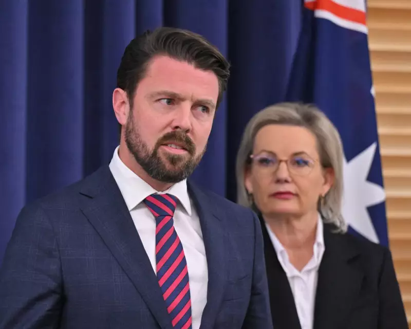 Liberal Party in Turmoil: Senior MP Warns of Frontbench Exodus Over Net Zero Rebellion