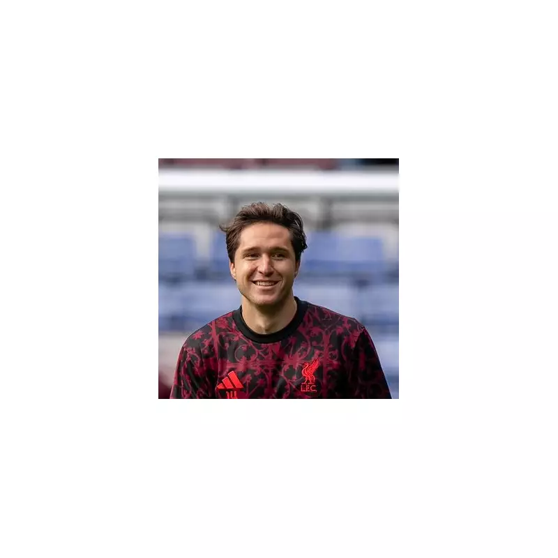 Liverpool Plot Sensational £50m Federico Chiesa Swoop as Arne Slot's First Major Signing