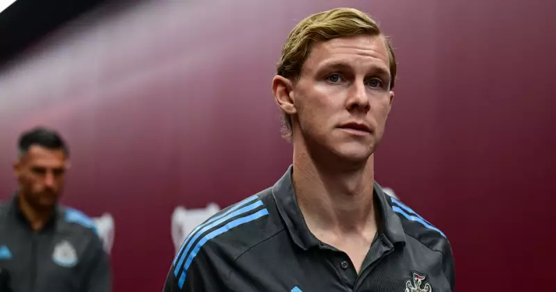 Liverpool Transfer Exclusive: Reds Plot Sensational Double Swoop for Isak & Guehi | Mirror Football