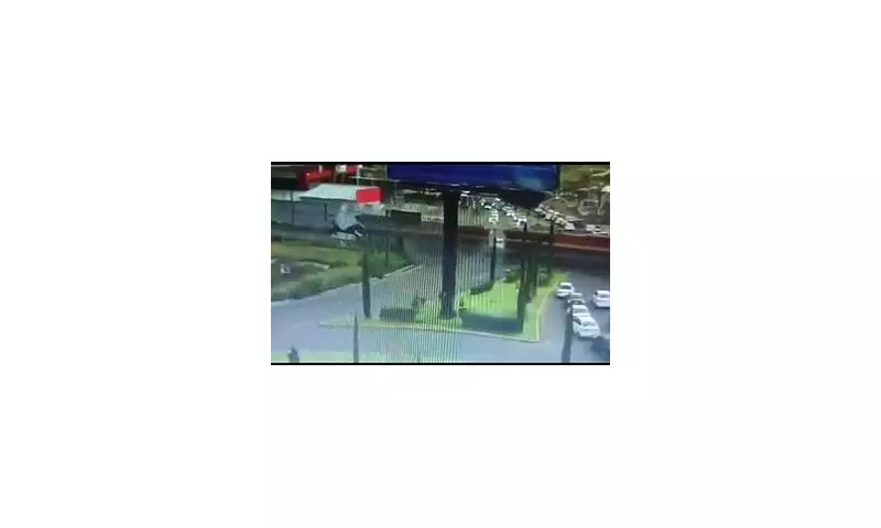 Mexico Train and Bus Collision Tragedy: Multiple Fatalities in Northern State Disaster