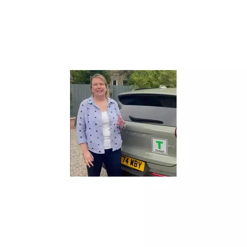 New 'Tourist Plate' Lets Anxious Drivers Explore Britain Without Fear of Fines