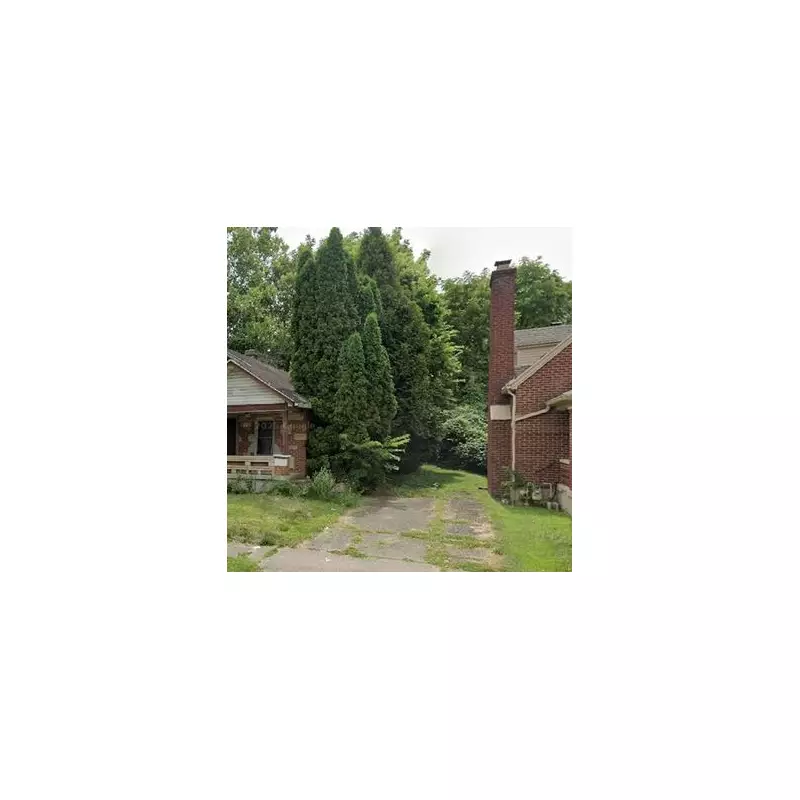 Police Called on Romantic Getaway After Hotel's 'Intimate' Surprise Goes Hilariously Wrong