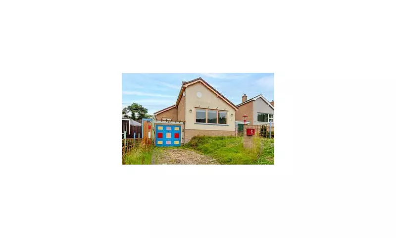 The Truth Behind Britain's 'Saddest Bungalow': Neighbours Defend Mocked Home