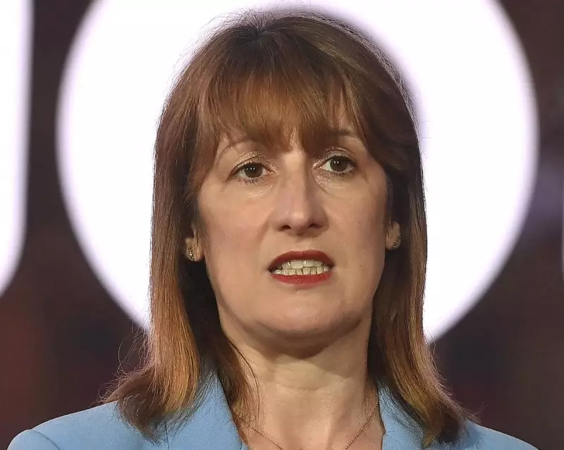 UK Borrowing Costs Soar as Bond Yields Spike, Piling Pressure on Chancellor Reeves