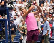 Alcaraz vs Djokovic: US Open Semi-Final Showdown - A Clash of Eras in New York