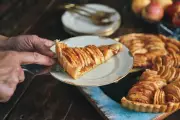 An Apple Pie a Day? New Study Reveals Surprising Health Benefits of Britain's Favourite Dessert