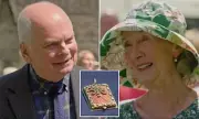Antiques Roadshow Expert Stunned: 'Raving Mad' Item Valued at Life-Changing Sum on BBC Show
