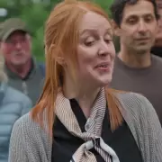 Antiques Roadshow Guest Stunned as Family Heirloom Reveals Shocking WWII Secret Worth Fortune