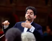 Belgian PM Defies Critics, Attends Concert by Israeli Conductor Dropped from Festival