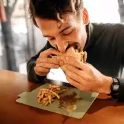 Chef's Sassy Pasta Hack Divides Foodies: 'Just Use a Knife and Fork' | Mirror Lifestyle