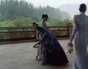 China Fashion Week's Martial Arts Spectacle: Aerial Balloon Show Steals the Spotlight