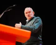 Ed Davey Urges UK to Poach Top US Cancer Experts After Trump Funding Slashes