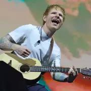 Ed Sheeran's Secret Gig Stuns Unsuspecting Pub Crowd | The Mirror