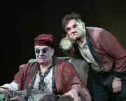 Endgame Review: Mathew Horne & Douglas Hodge Deliver Masterclass in Beckett's Bleak Brilliance at Ustinov, Bath