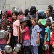 First Group of Injured Palestinian Children Arrive in UK for Urgent Medical Care