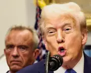 Global Health Bodies Refute Trump's Baseless Claim Linking Common Painkillers to Serious Illness