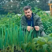 Green Thumbs Up! 14 Flowers You MUST Sow This July for a Spectacular Garden