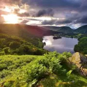Is This Britain's Most Beautiful Village? Bourton-on-the-Water's Crystal Clear River & Idyllic Charm Captivates Visitors