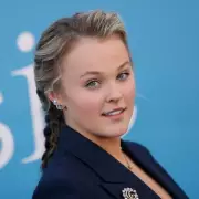 JoJo Siwa Heaps Praise on Chris Hughes After Surprise Love Island Reunion | Exclusive