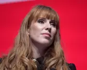 Labour Leadership Crisis: Angela Rayner Faces Thursday Deadline as Deputy Leader Role Hangs in Balance