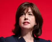Labour Urged to Scrap Two-Child Benefit Cap by Raising Gambling Taxes, Says Lucy Powell