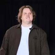 Lewis Capaldi's Heartfelt Gesture Leaves Fans in Tears at Glasgow Concert