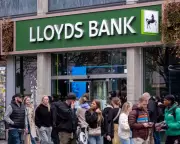 Lloyds Banking Group Warns 3000 Staff of Sackings in Major Performance Crackdown