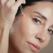 L'Oréal Skincare Bargain: 5-Star Anti-Ageing Kit Slashed to Just £25 at Boots