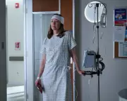 Molly Parker Stars in Gripping New Amnesia Medical Drama 'The Last Thing I Knew' | The Guardian
