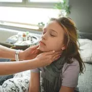 NHS 999 Alert: Don't Ignore This One Key Breathing Symptom That Demands Immediate Action