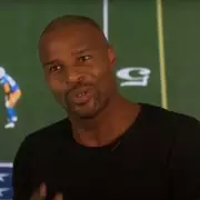 Patrick Mahomes Shuts Down Osi Umenyiora in Fiery NFL Exchange Over 'Pat Mahomes' Remark