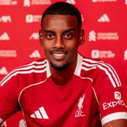 Premier League Deadline Day Drama: Record-Breaking £2.5bn Spent as Clubs Scramble for Last-Minute Deals