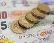 Premium Bonds vs Bond Market Bullies: NS&I's Surprising 2025 Comeback