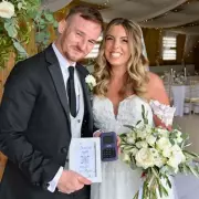 Pub's Card Reader on the Bar Exposes Shocking Contactless Payment Surcharge | Mirror Investigation