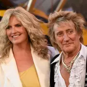 Sir Rod Stewart's Hilarious Airport Meltdown: Rock Legend Scolds Wife Penny Lancaster Over Packing Faux Pas