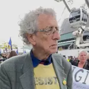 Starmer's 'Poll Tax' Moment: Piers Corbyn Leads Anti-ULEZ Protest as Police Make Arrests