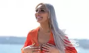 Teen Mom Farrah Abraham's Beach Photoshoot Goes Awry in Major Wardrobe Malfunction | Daily Mail
