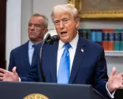 Trump Administration's Tylenol Overhaul: New Rules for Paracetamol Sales in the UK