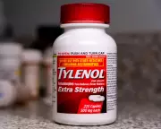 Trump's Tylenol-Autism Claim Sparks Medical Fury: Experts Condemn 'Dangerous' Election Ploy