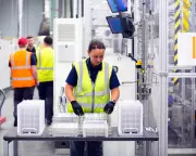 UK Wage Growth Cools as Job Market Shows Signs of Cooling | Latest ONS Data